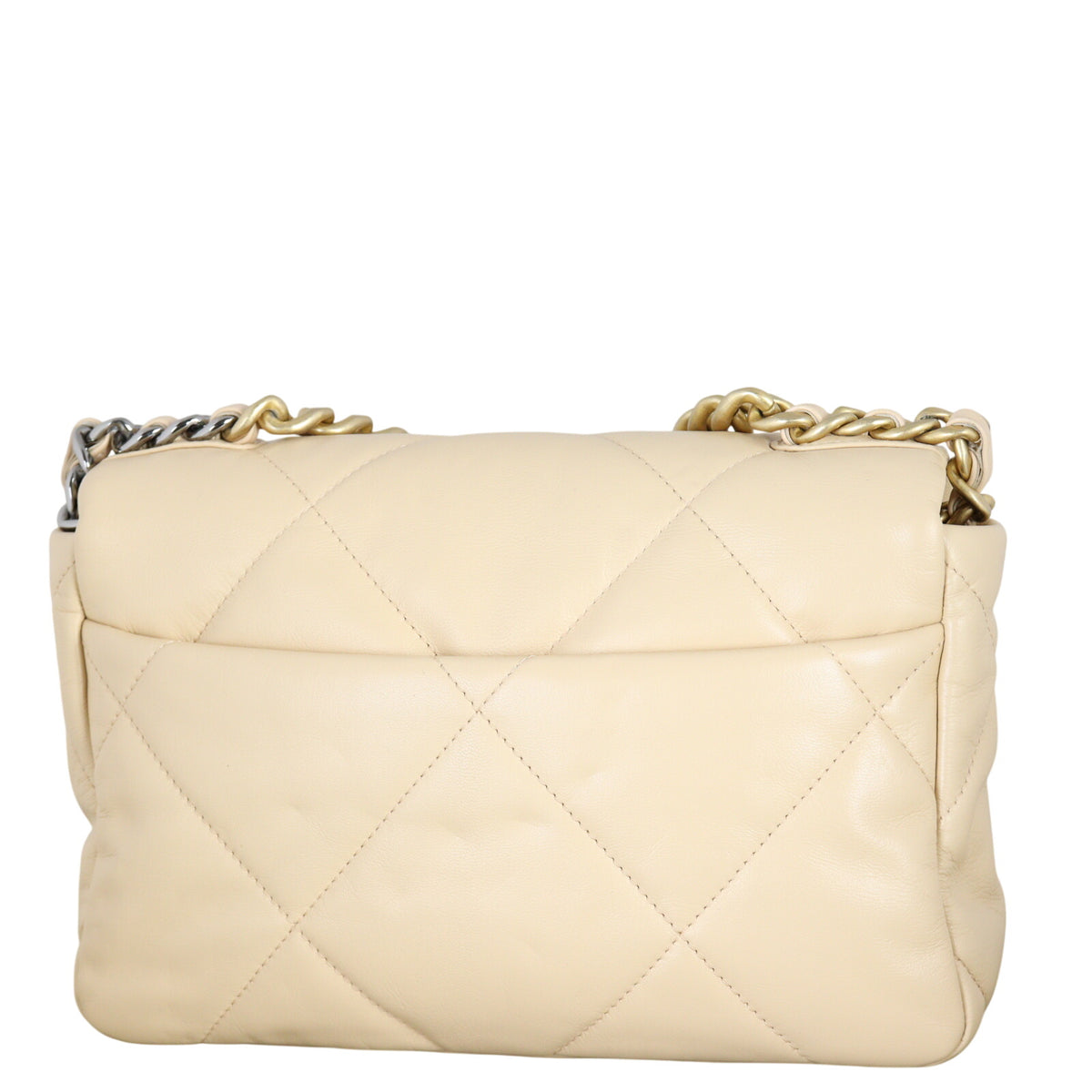 Chanel 19 Flap Bag Medium_IMG_4481.jpeg