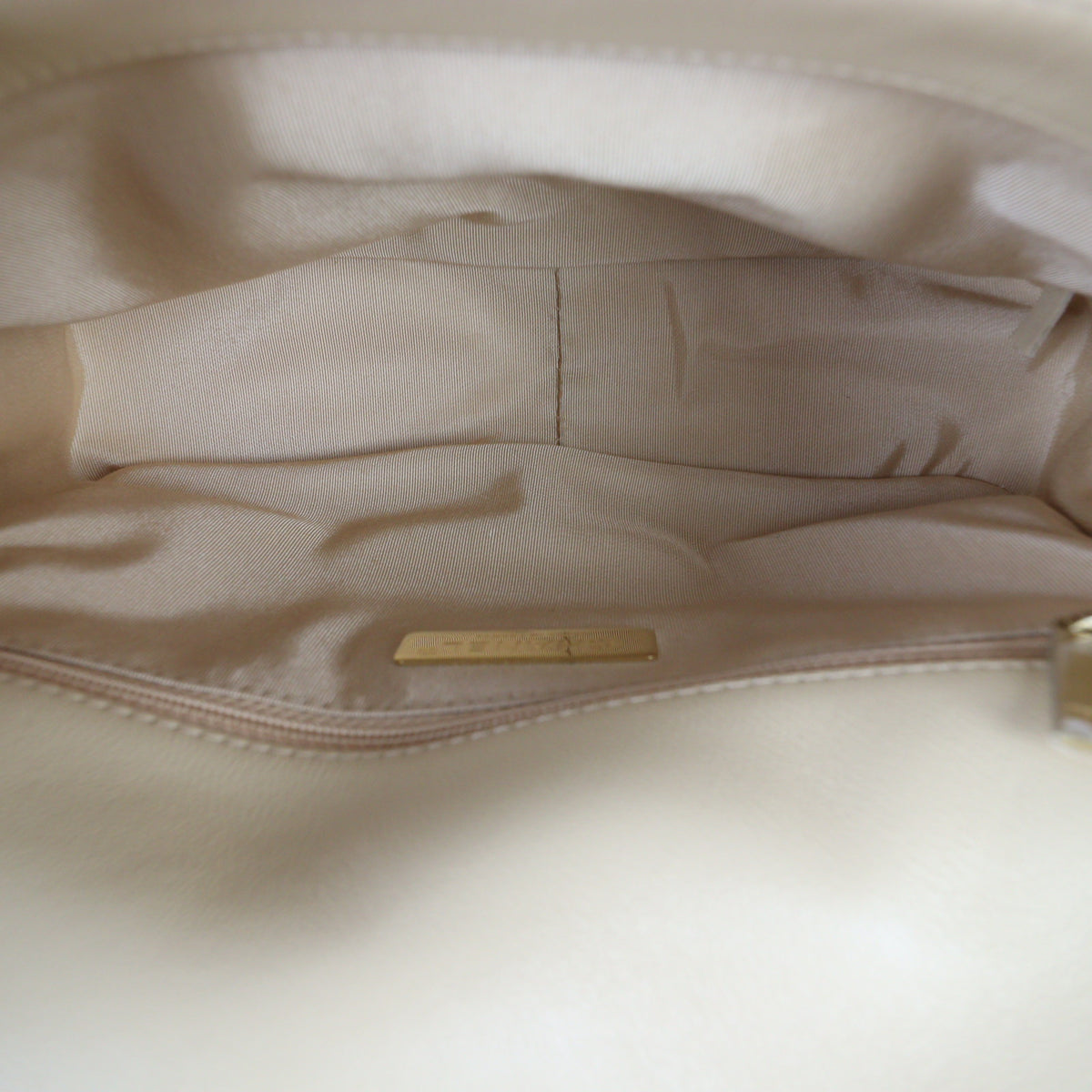 Chanel 19 Flap Bag Medium_IMG_4485.jpg