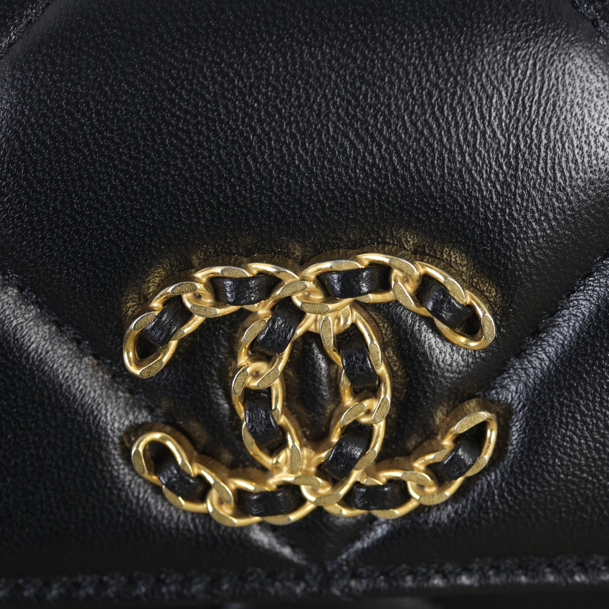 Chanel 19 Phone Holder on Chain_IMG_5691.jpg