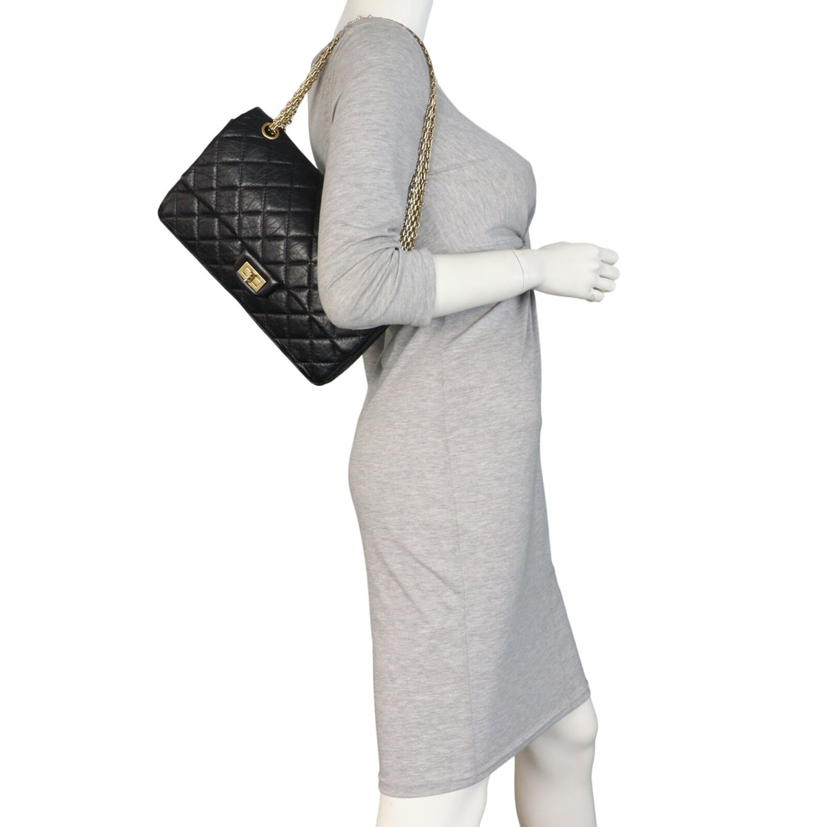 Chanel 2.55 Reissue 226 Double Flap Bag_IMG_8607.jpeg