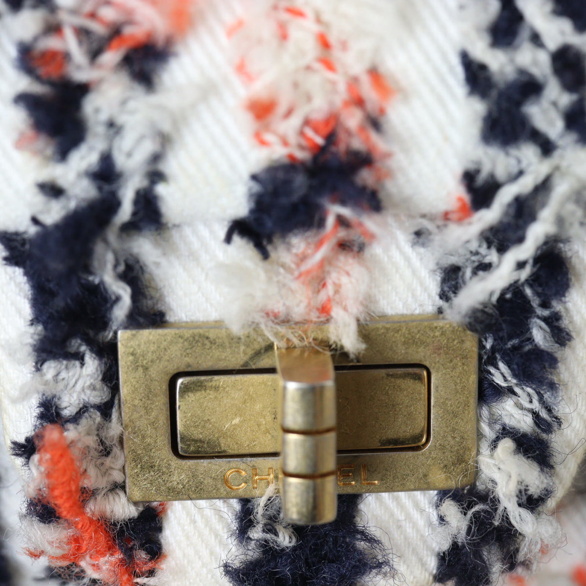 Chanel 2.55 Reissue Double Flap Shoulder Bag Tweed_IMG_8732.jpg