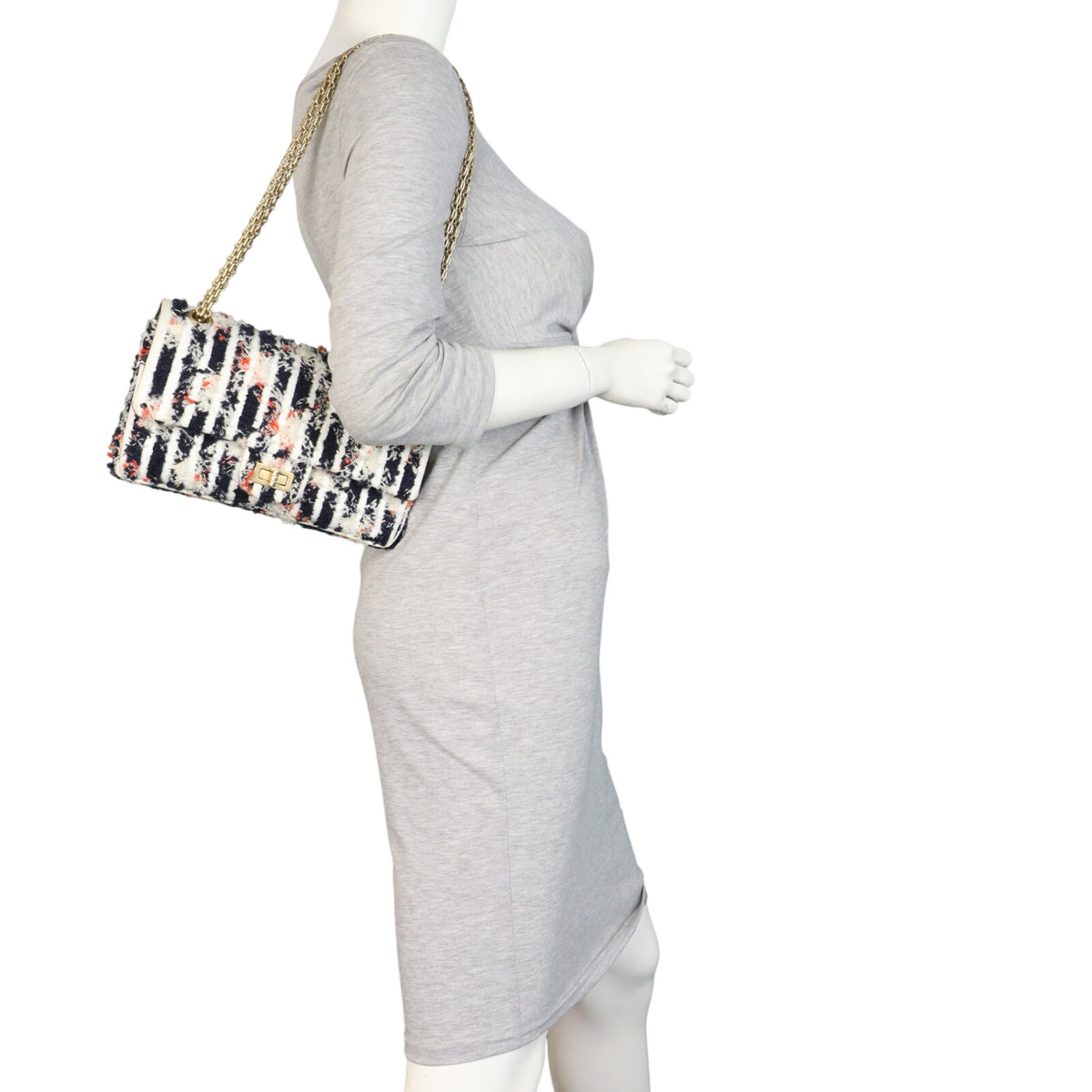 Chanel 2.55 Reissue Double Flap Shoulder Bag Tweed_IMG_9134.jpeg