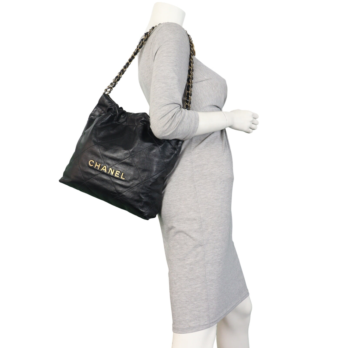 Chanel 22 Hobo Medium_IMG_0465.jpeg