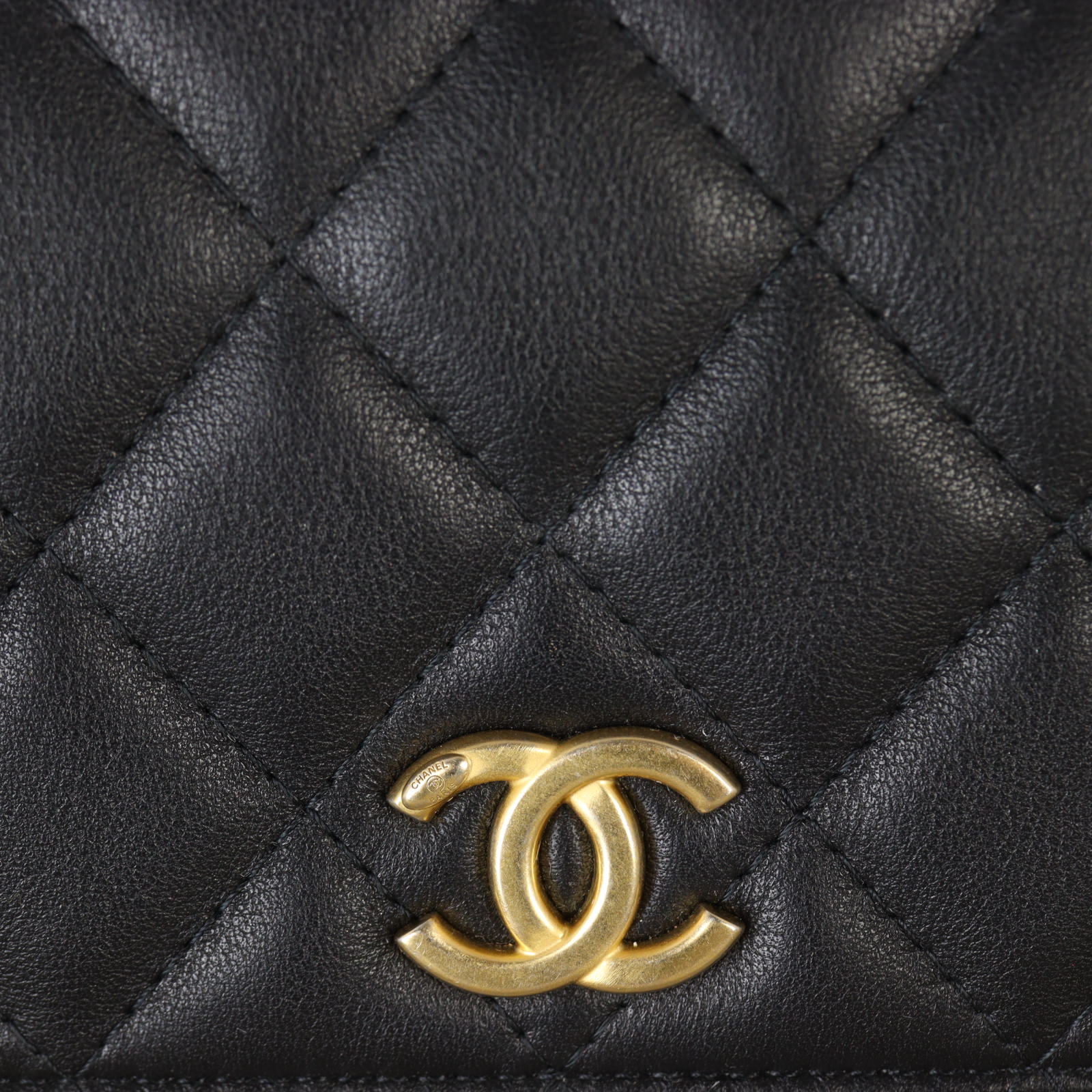 Chanel All About Pearls Wallet on Chain_IMG_5320.jpg