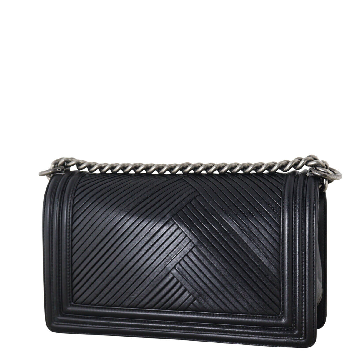 Chanel Boy Old Medium Chevron_IMG_2148.jpeg