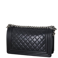 Chanel Boy Old Medium_IMG_2588.jpeg