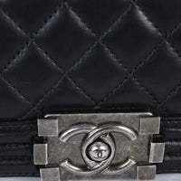 Chanel Boy Old Medium_IMG_2594.jpg