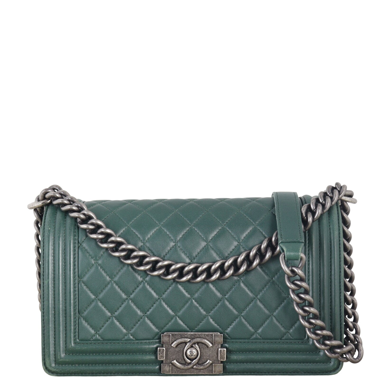 Chanel Boy Old Medium_IMG_2703.jpeg