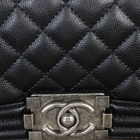 Chanel Boy Old Medium_IMG_5632.jpg