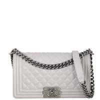 Chanel Boy Old Medium_IMG_9771.jpeg