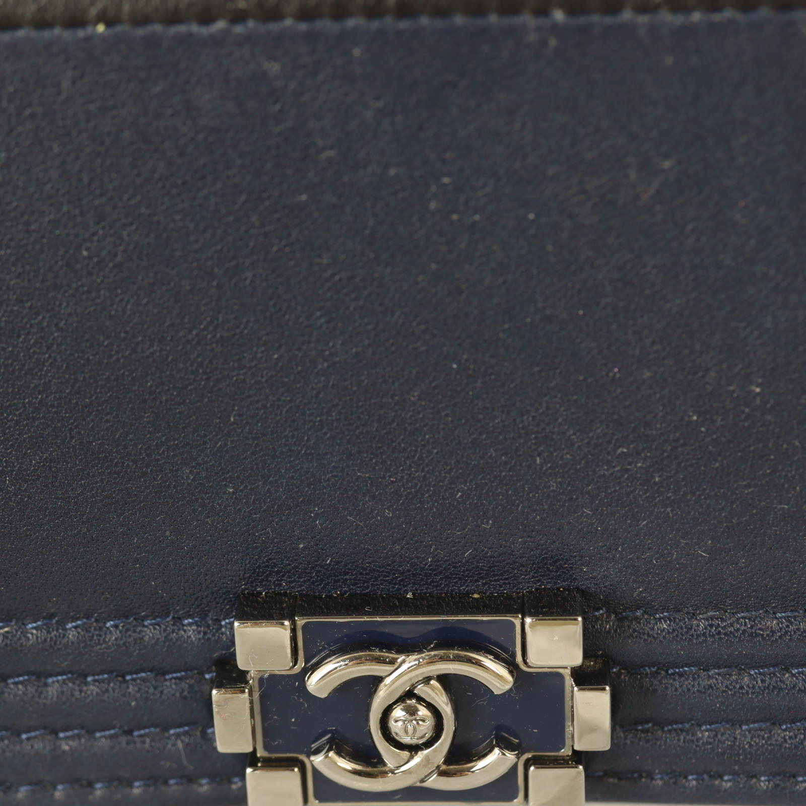 Chanel Boy Wallet on Chain Bi-colour_IMG_7045.jpg