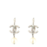 Chanel CC Baguette Pearl Drop Earrings_IMG_0481.jpg