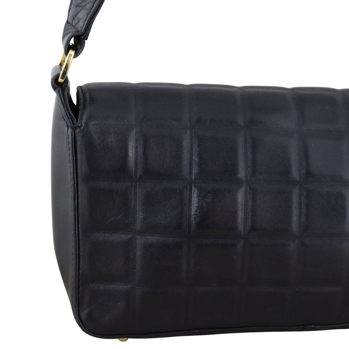 Chanel CC Chocolate Bar Clutch on Strap_IMG_2525.jpeg