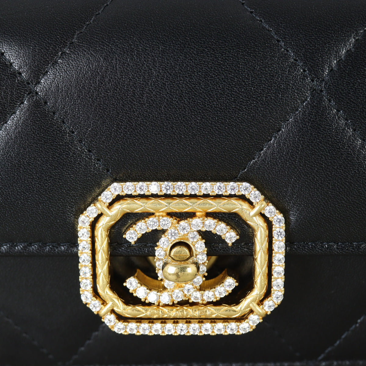 Chanel CC Crystal Card Holder on Chain_IMG_1901.jpg