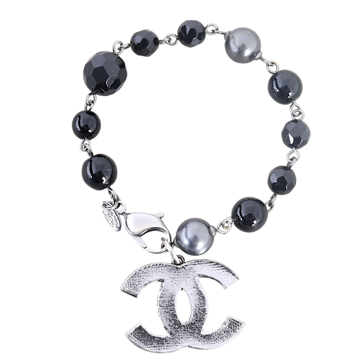 Chanel CC Pearl Bracelet_IMG_4443.jpg
