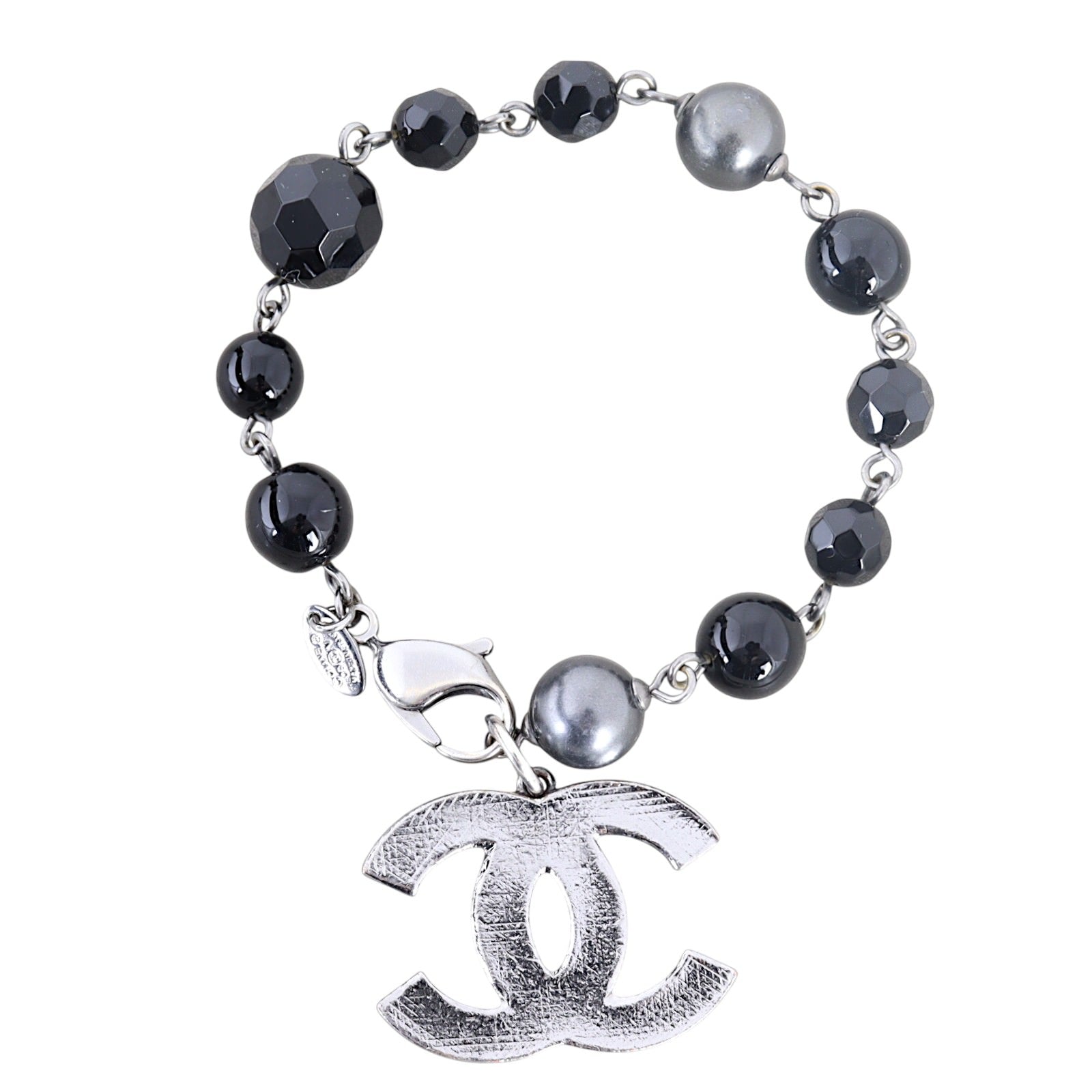 Chanel CC Pearl Bracelet_IMG_4443.jpg