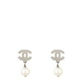 Chanel CC Pearl Drop Earrings_IMG_8000.jpg