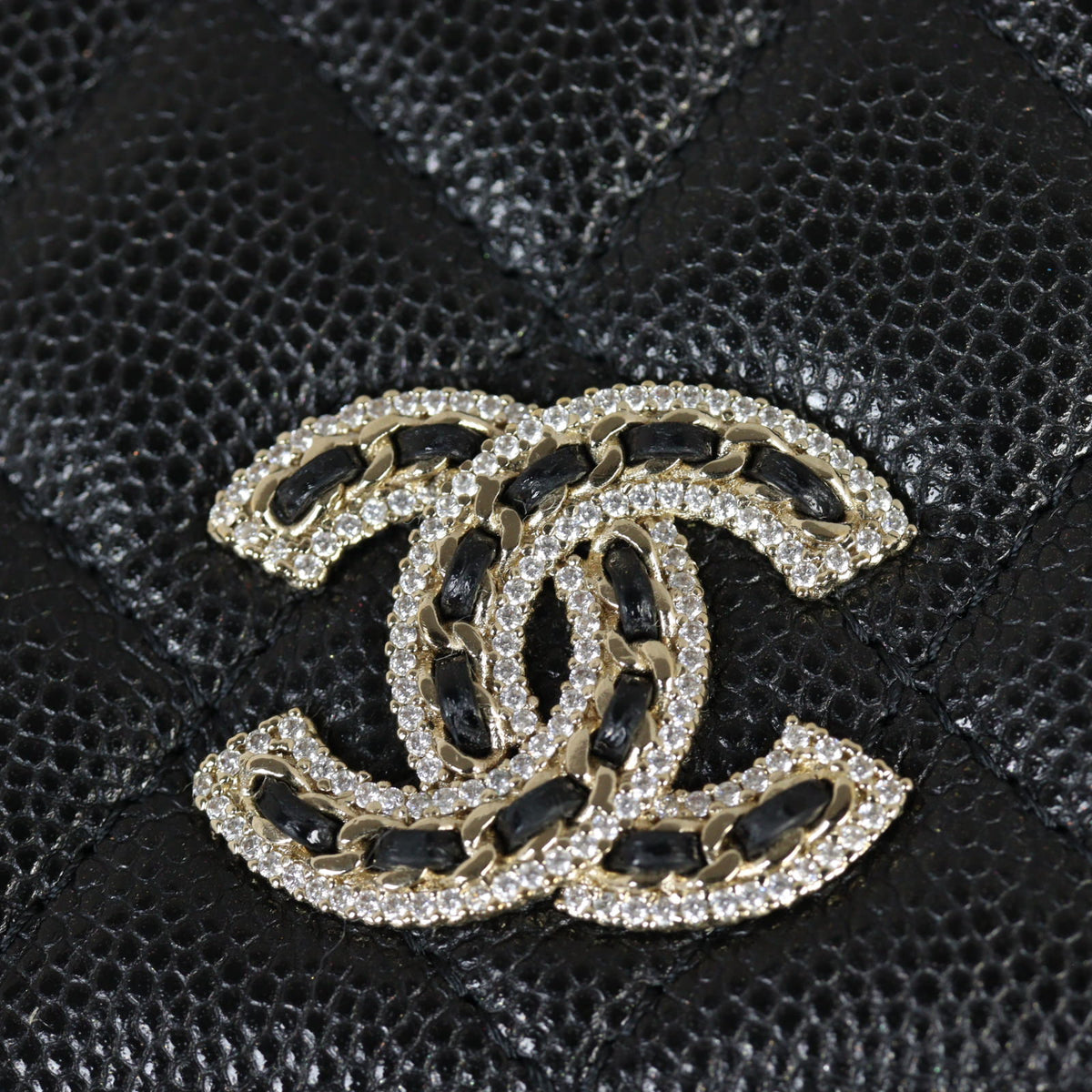 Chanel CC Phone Holder & Airpods Case on Chain_IMG_5575.jpg