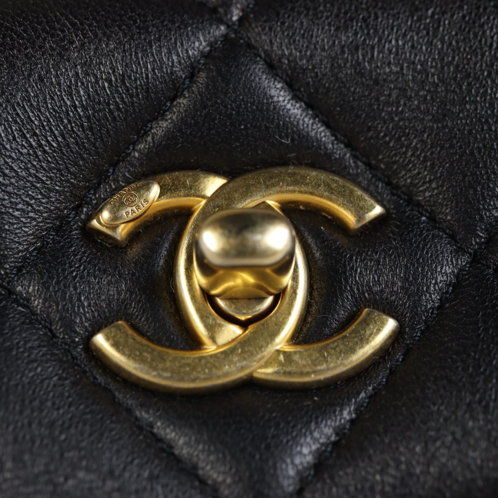 Chanel CC Quilted Lambskin Hobo_IMG_9649.jpg