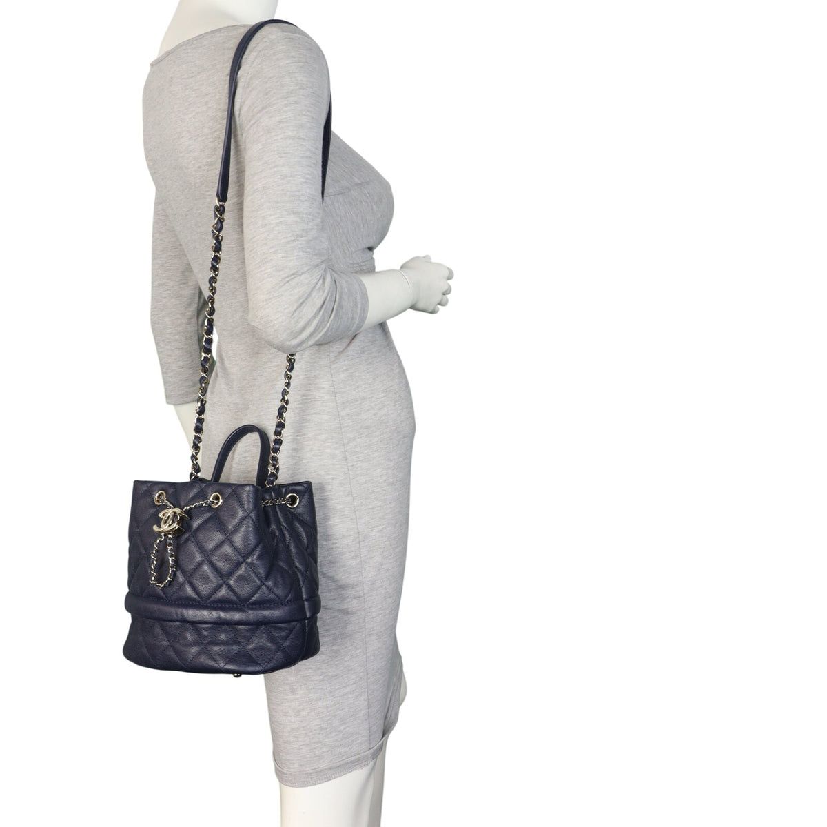 Chanel CC Rolled Up Bucket Bag Small_IMG_9870.jpeg