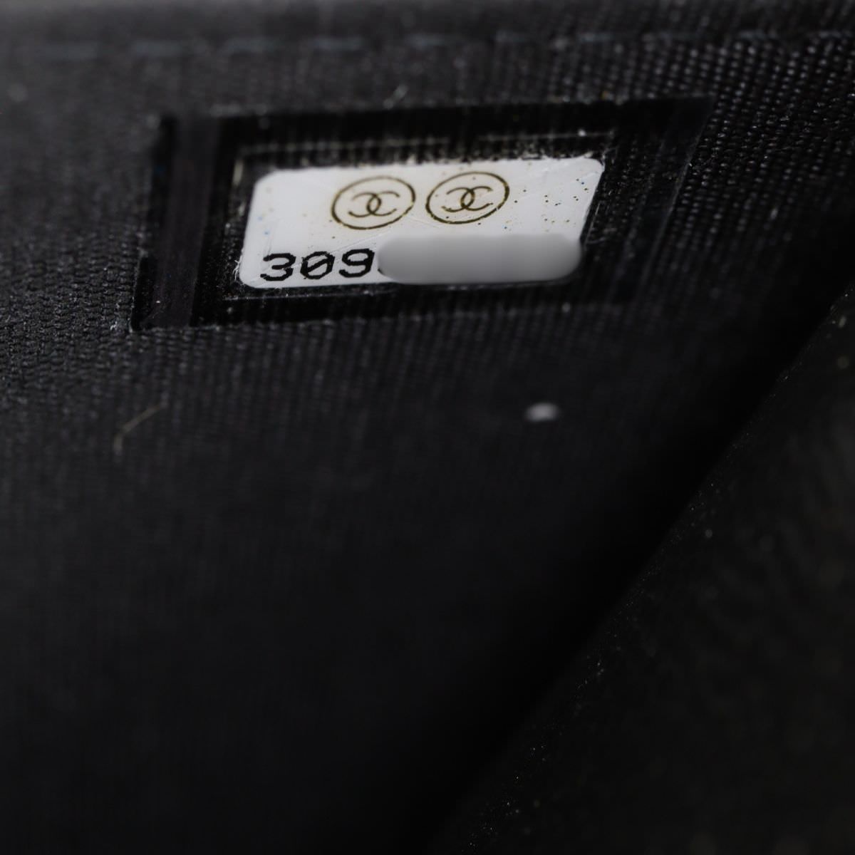 Chanel CC Thread Around Wallet on Chain_IMG_1915.jpg