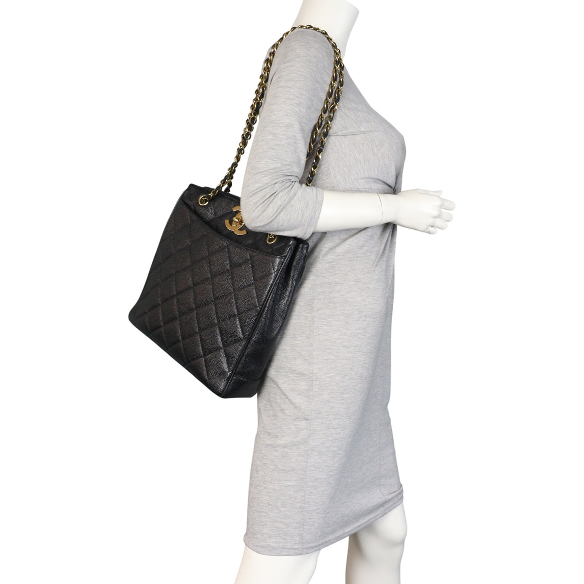 Chanel CC Turnlock Tote_IMG_3882.jpeg