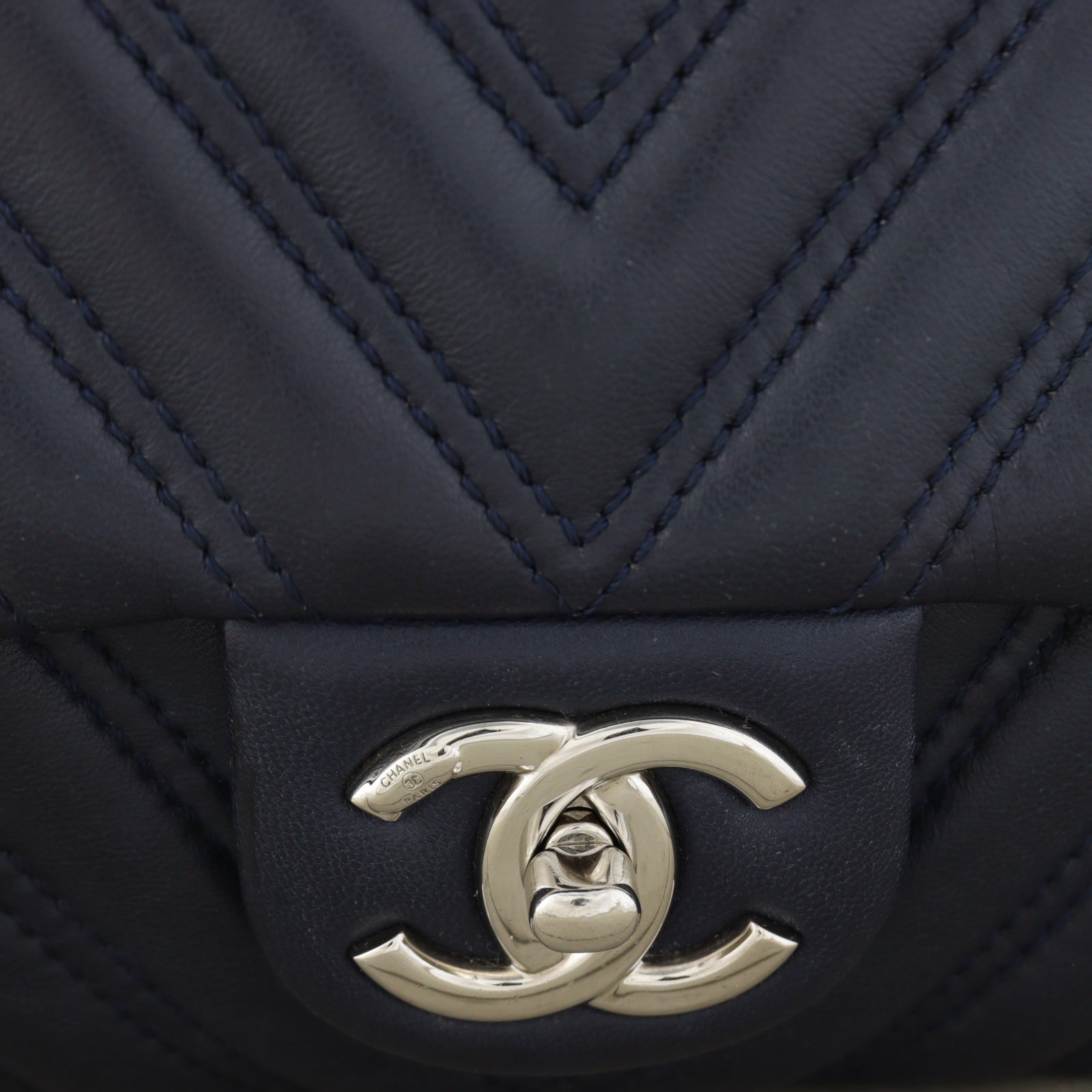 Chanel Chevron Double Stitch Single Flap Jumbo_IMG_1835.jpg