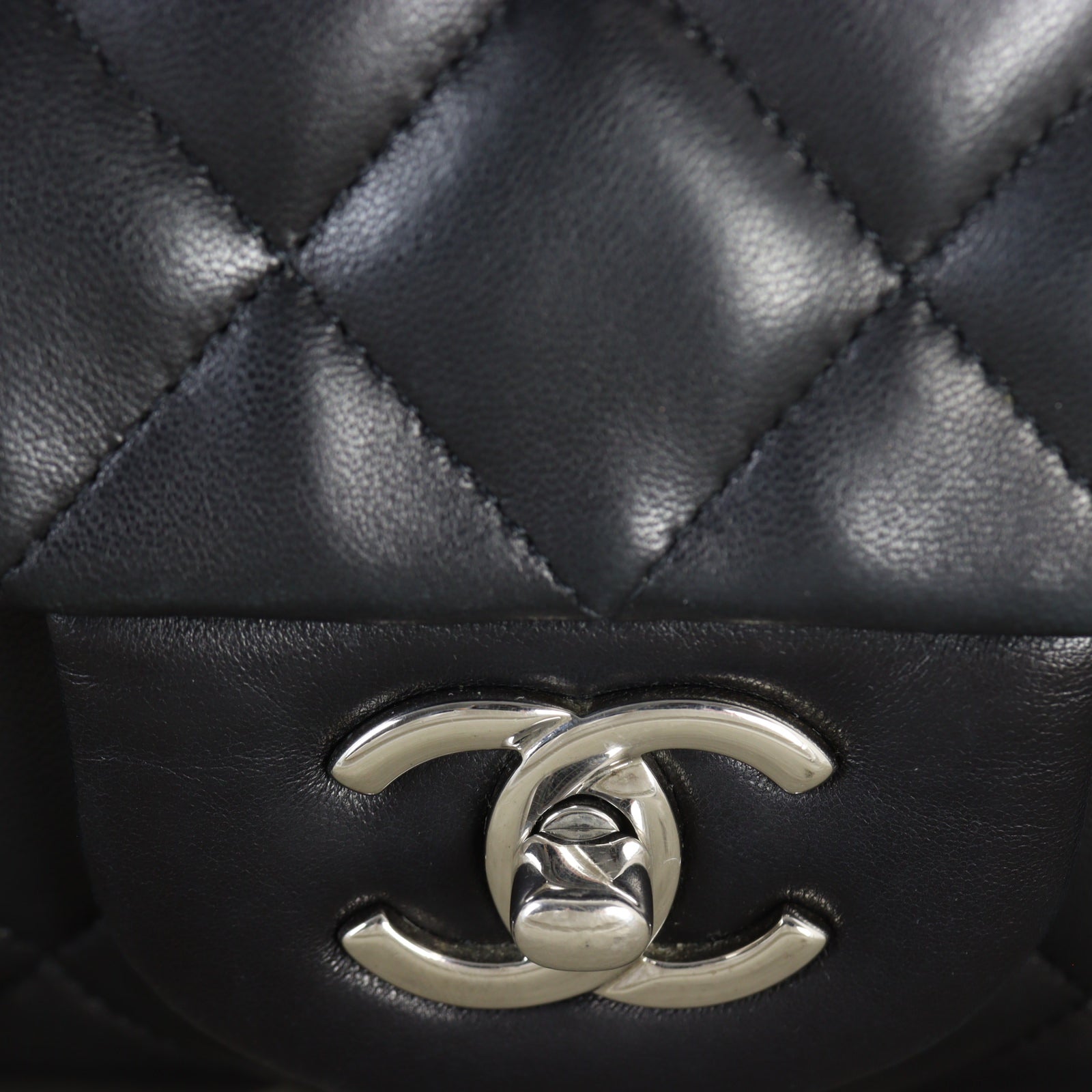 Chanel Classic Double Flap Jumbo Lambskin _IMG_4903.jpg
