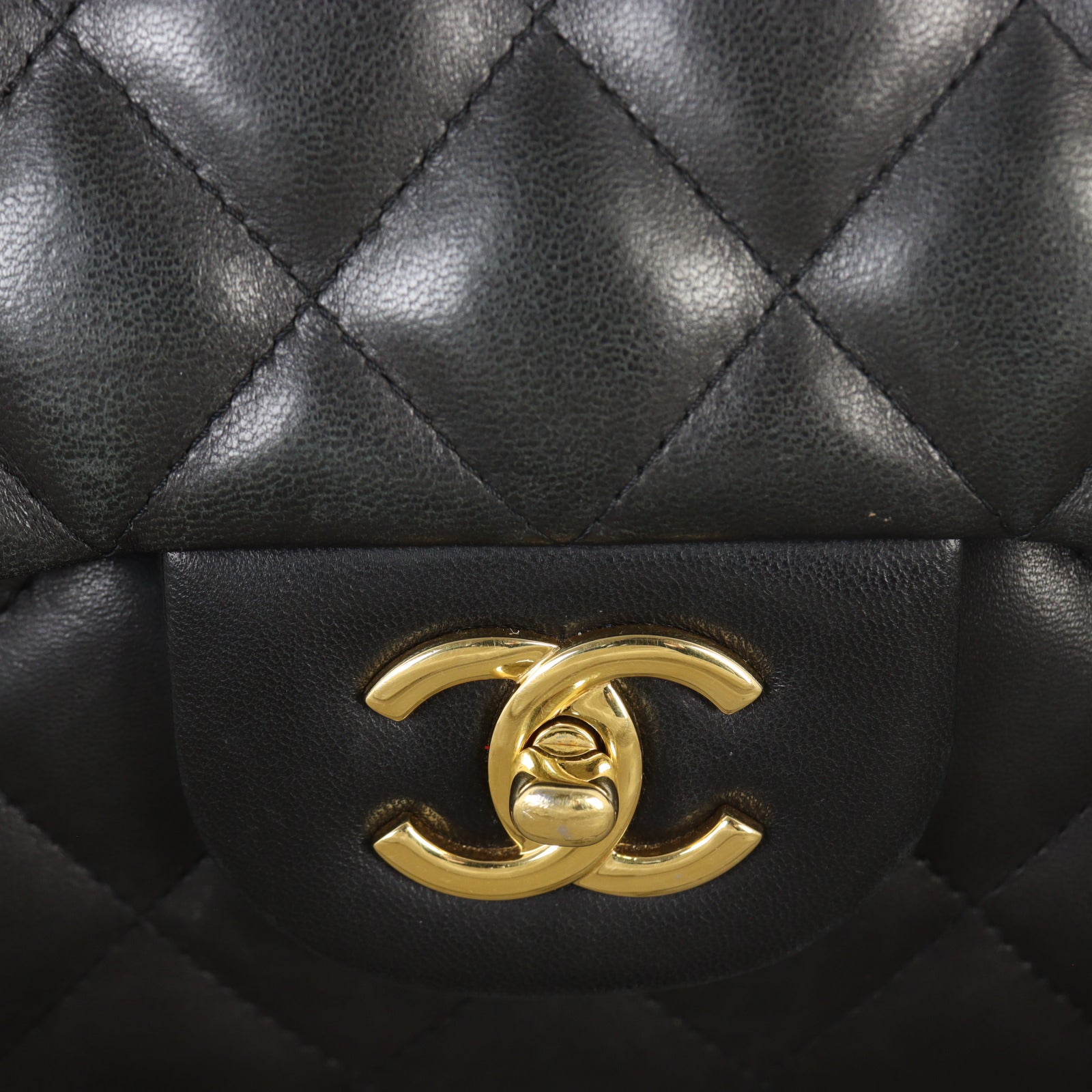 Chanel Classic Double Flap Jumbo Lambskin_IMG_4621.jpg