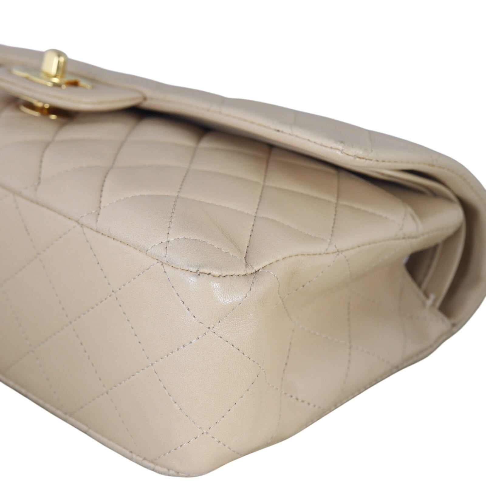 Chanel Classic Double Flap Medium Lambskin (beige)_IMG_6861.jpeg