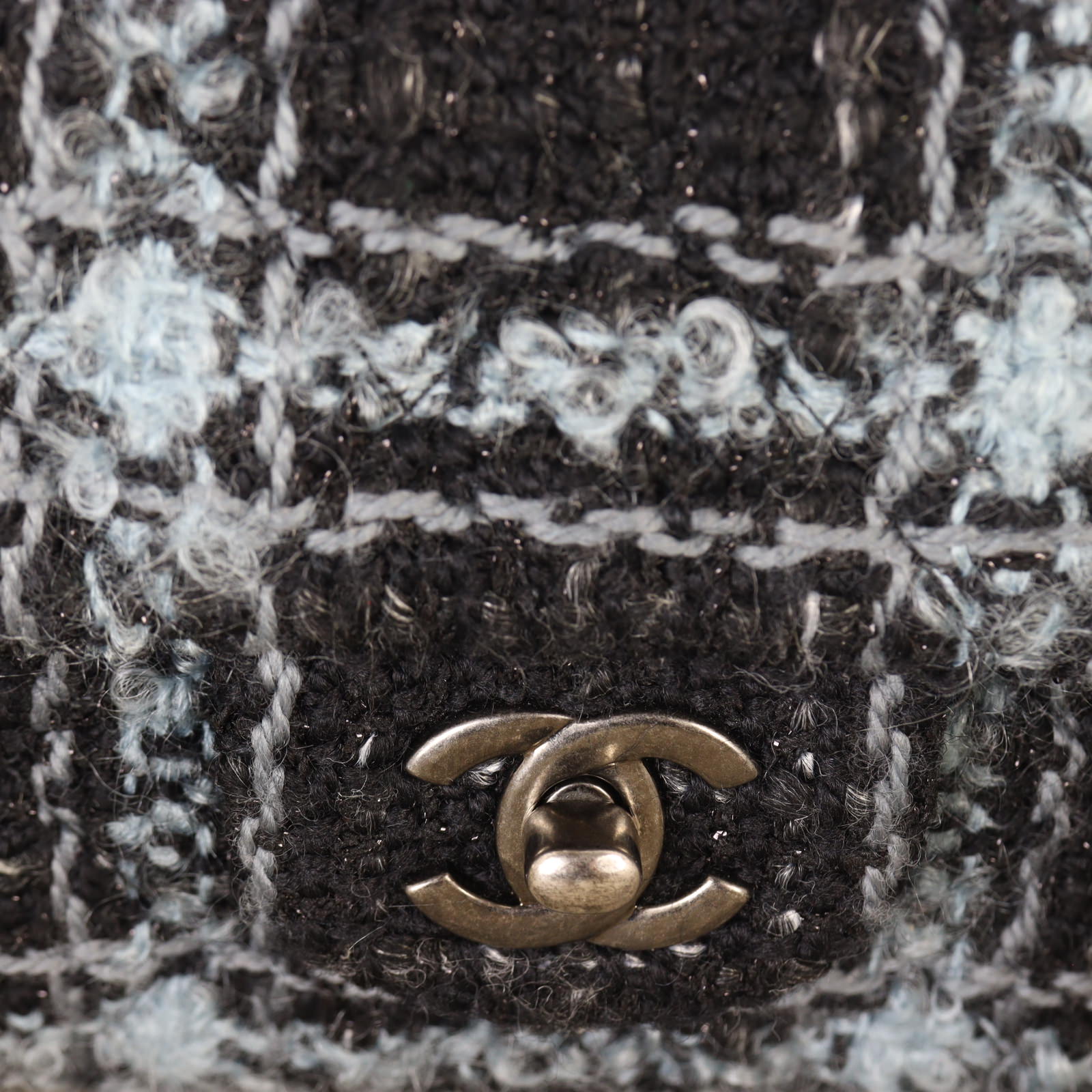 Chanel Classic Double Flap Medium Tweed_IMG_3034.jpg