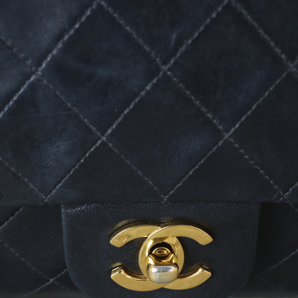 Chanel Classic Double Flap Medium Vintage_IMG_0083.jpg