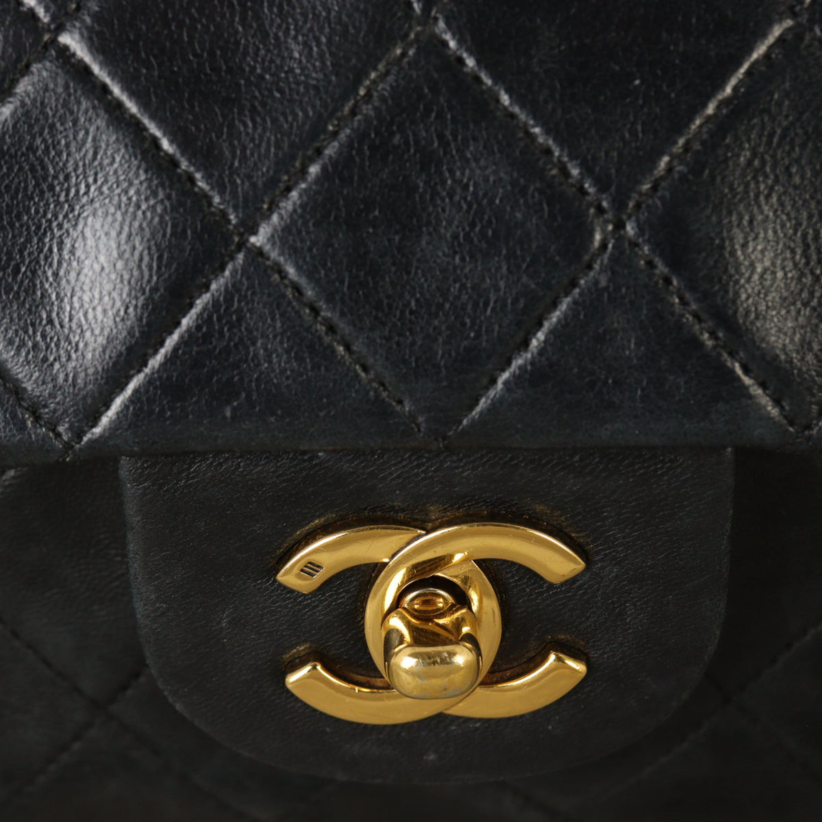 Chanel Classic Double Flap Medium Vintage_IMG_5161.jpg