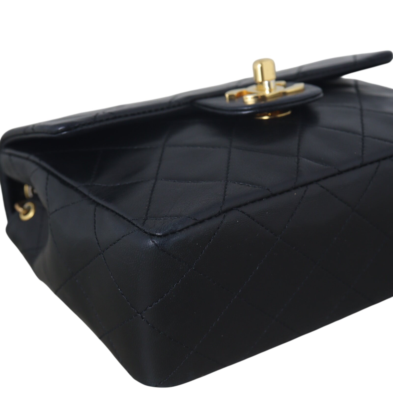 Chanel Classic Flap Mini Square Vintage_IMG_9730.jpeg