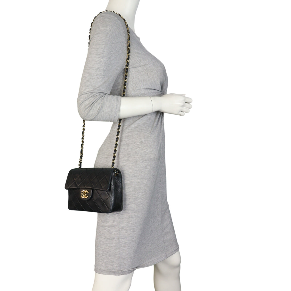 Chanel Classic Flap Mini Square Vintage_IMG_9866.jpeg