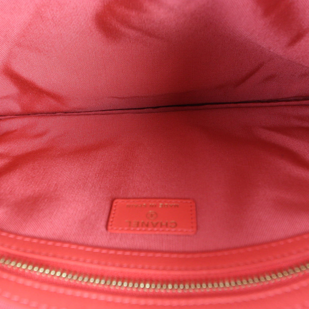 Chanel Classic O-Case Pouch Medium_IMG_4450.jpg