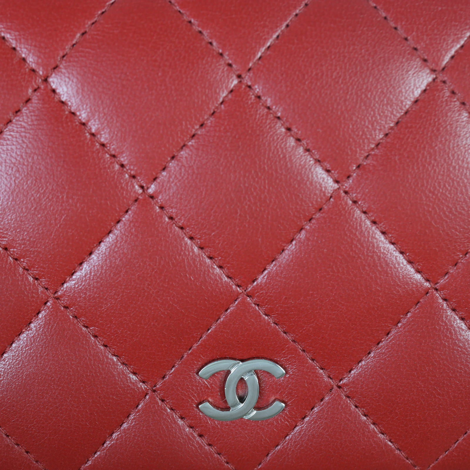 Chanel Classic Wallet on Chain_IMG_4636.jpg