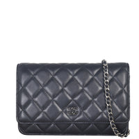 Chanel Classic Wallet on Chain_IMG_7914.jpeg