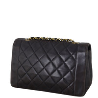 Chanel Diana Flap Bag Medium_IMG_7220.jpeg