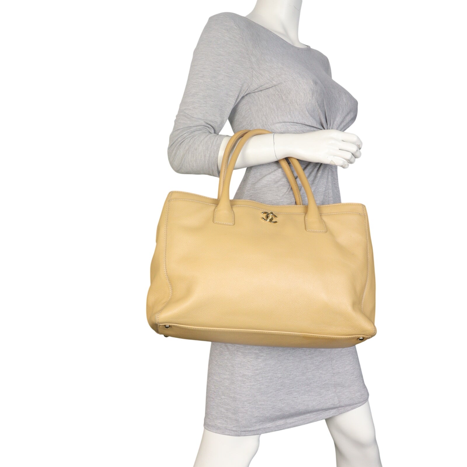 Chanel Executive Cerf Tote_IMG_3963.jpeg
