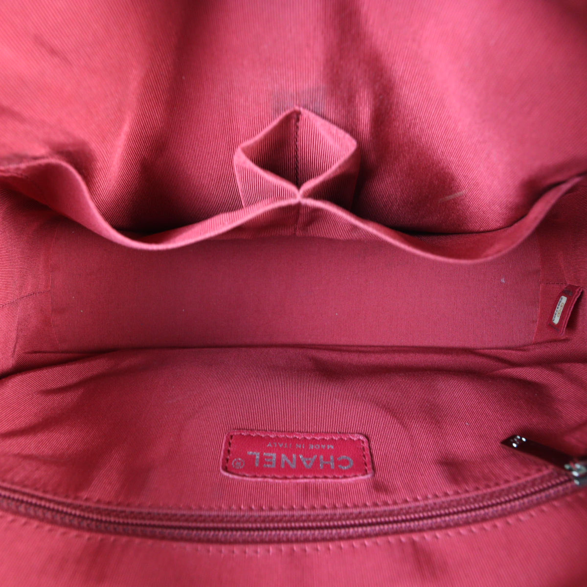 Chanel Gabrielle Hobo Medium_IMG_5240.jpg