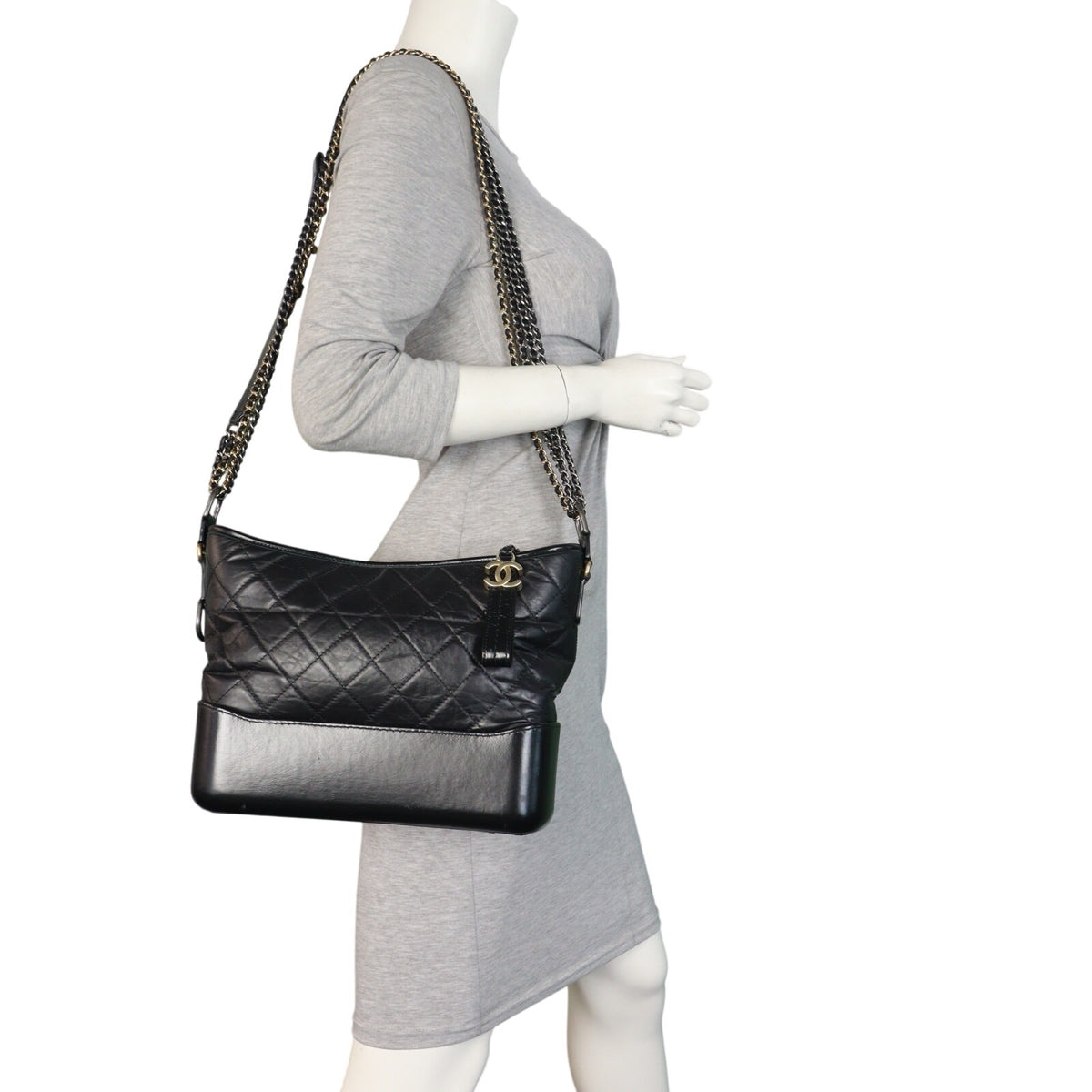 Chanel Gabrielle Hobo Medium_IMG_5374.jpeg