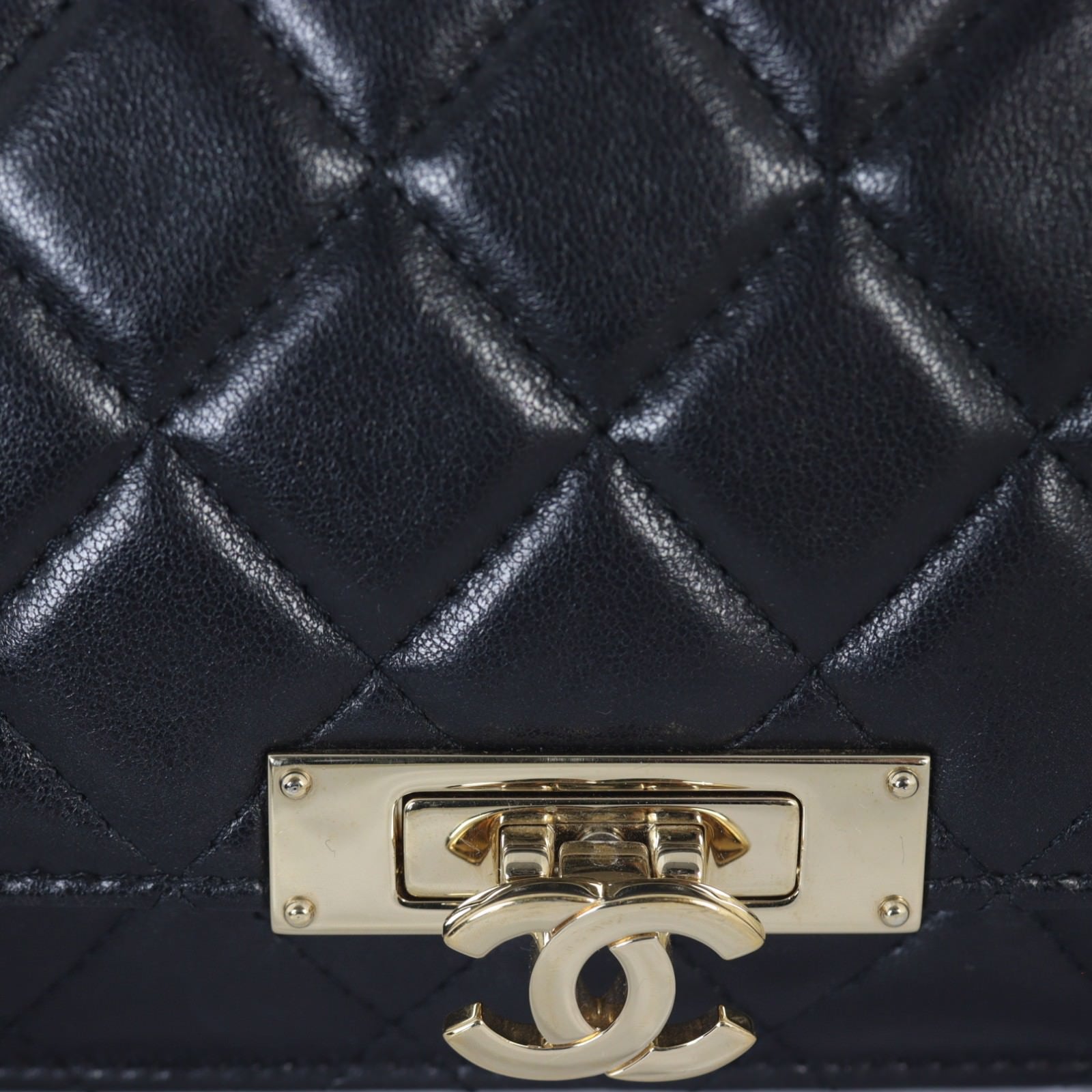 Chanel Golden Class Wallet on Chain_IMG_7882.jpg