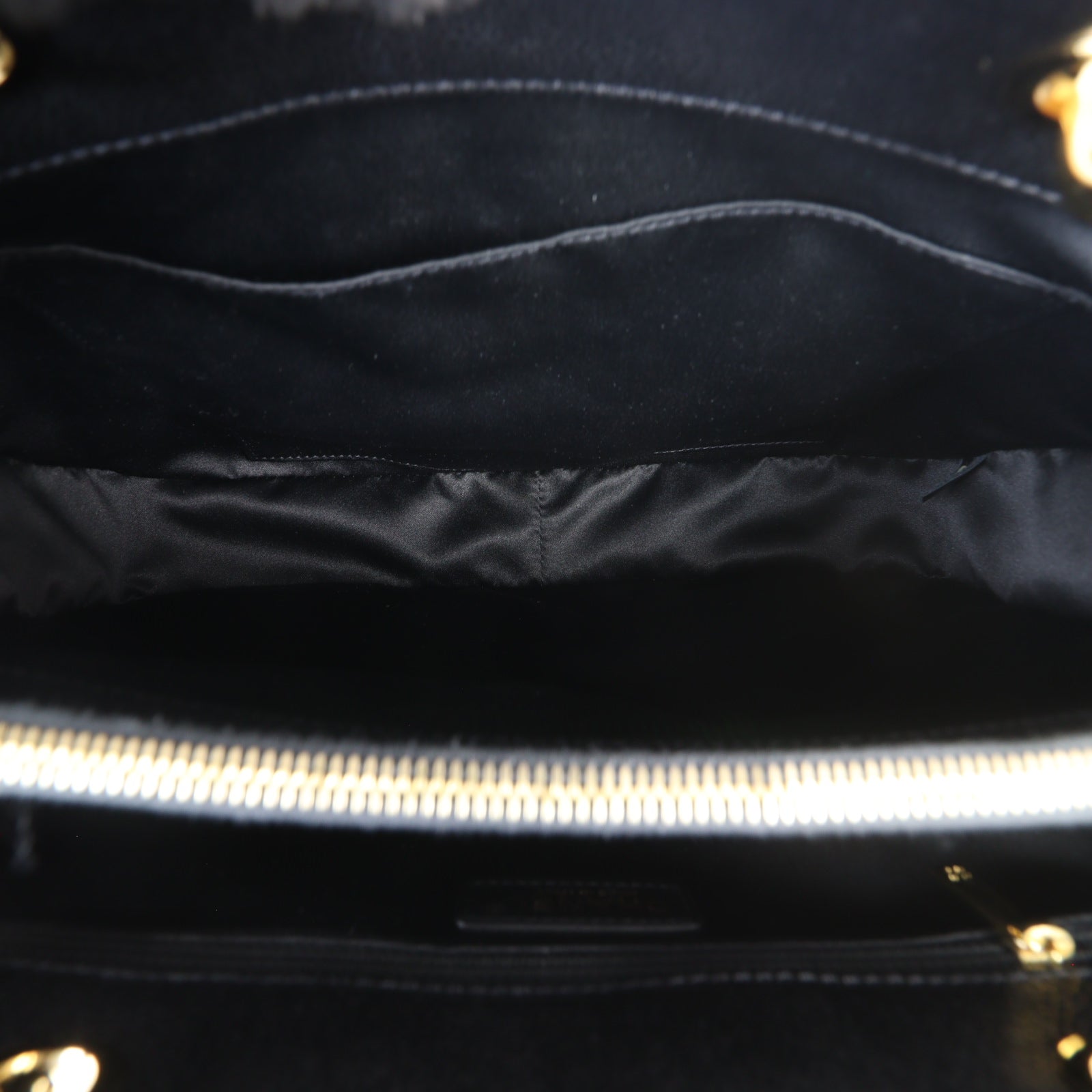 Chanel Grand Shopping Tote_IMG_4842.jpg