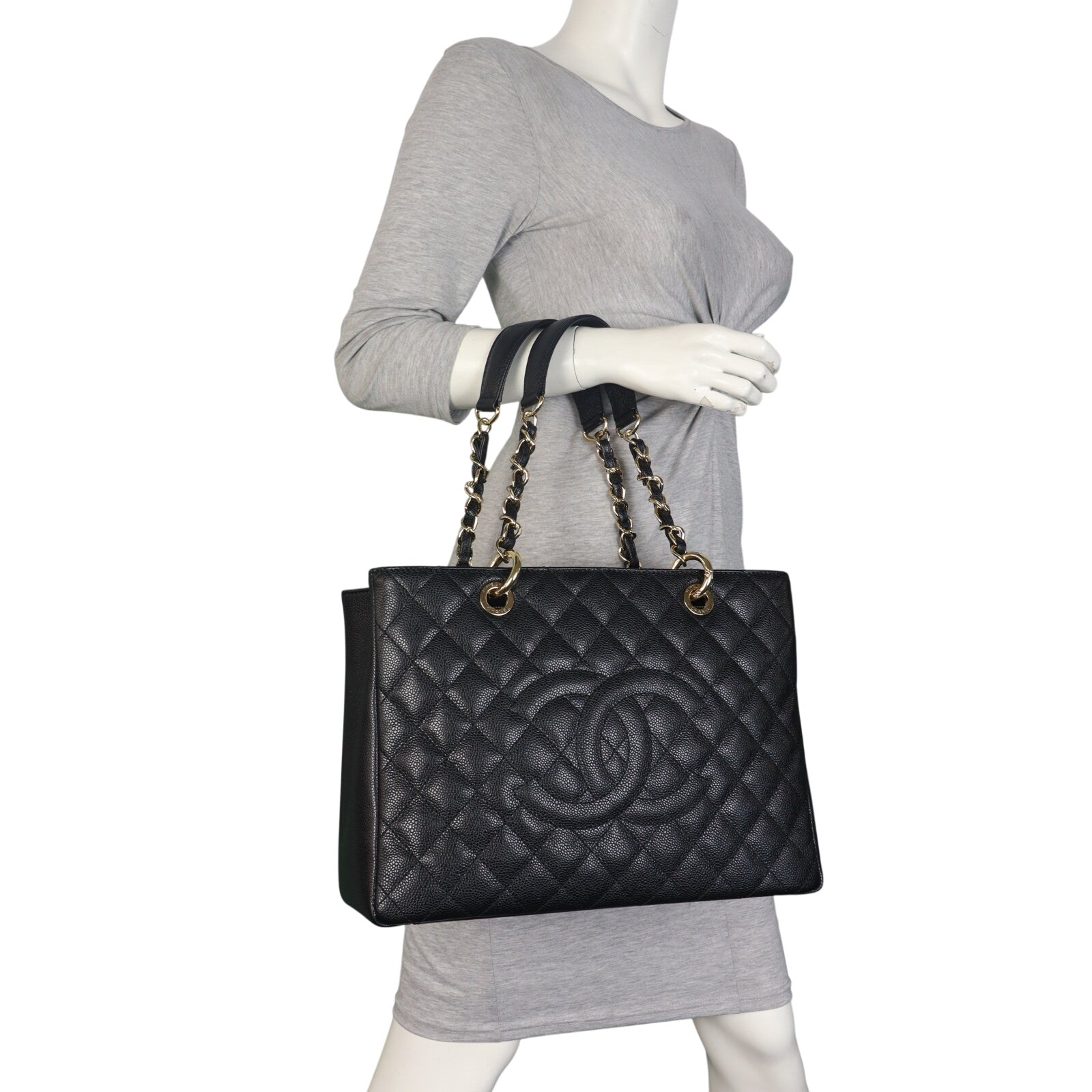 Chanel Grand Shopping Tote_IMG_4869.jpeg