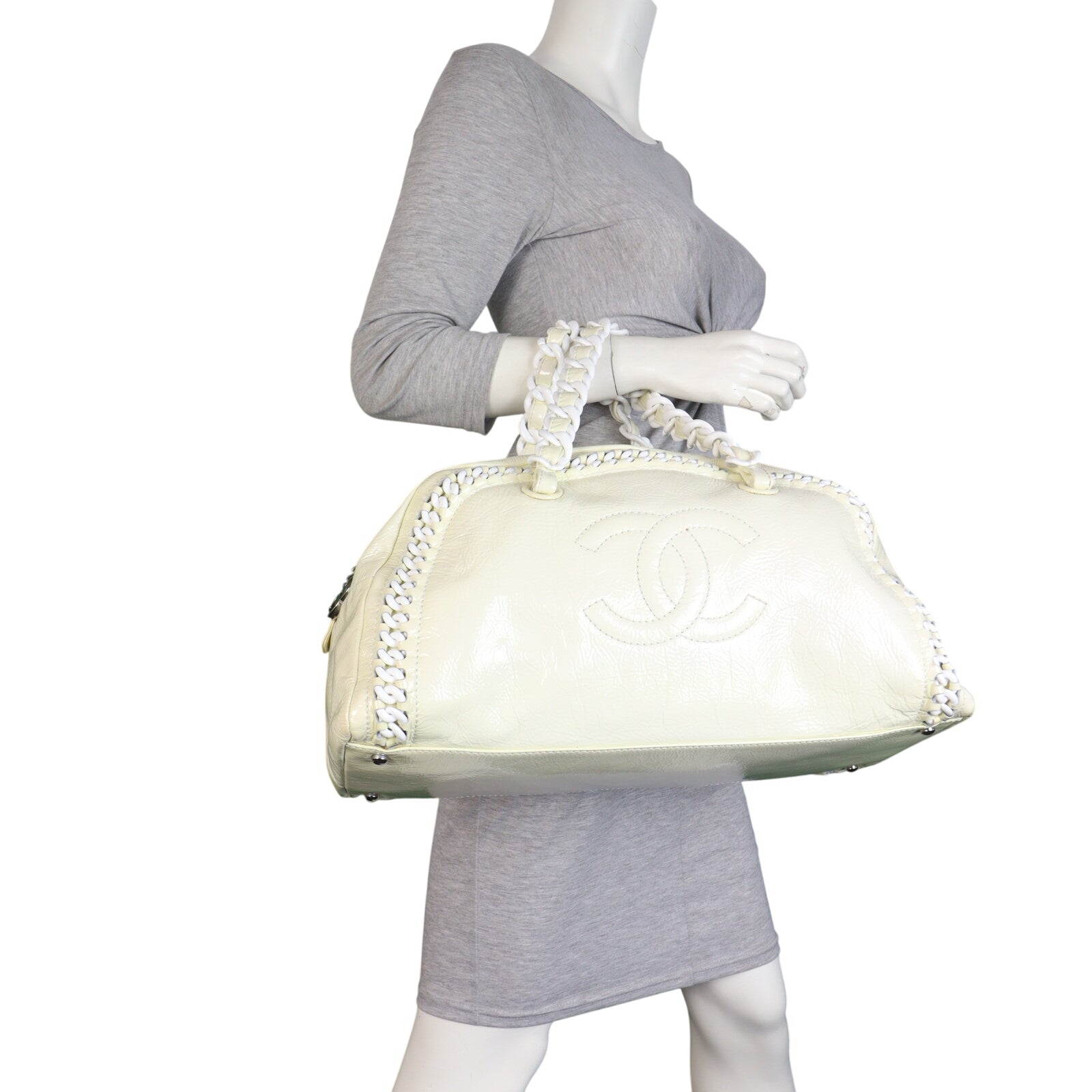 Chanel Luxe Ligne Bowler Patent_IMG_7649.jpeg