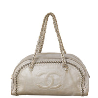 Chanel Luxe Ligne Bowler_IMG_0553.jpeg