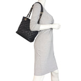 Chanel Petite Shopping Tote _IMG_6741.jpeg