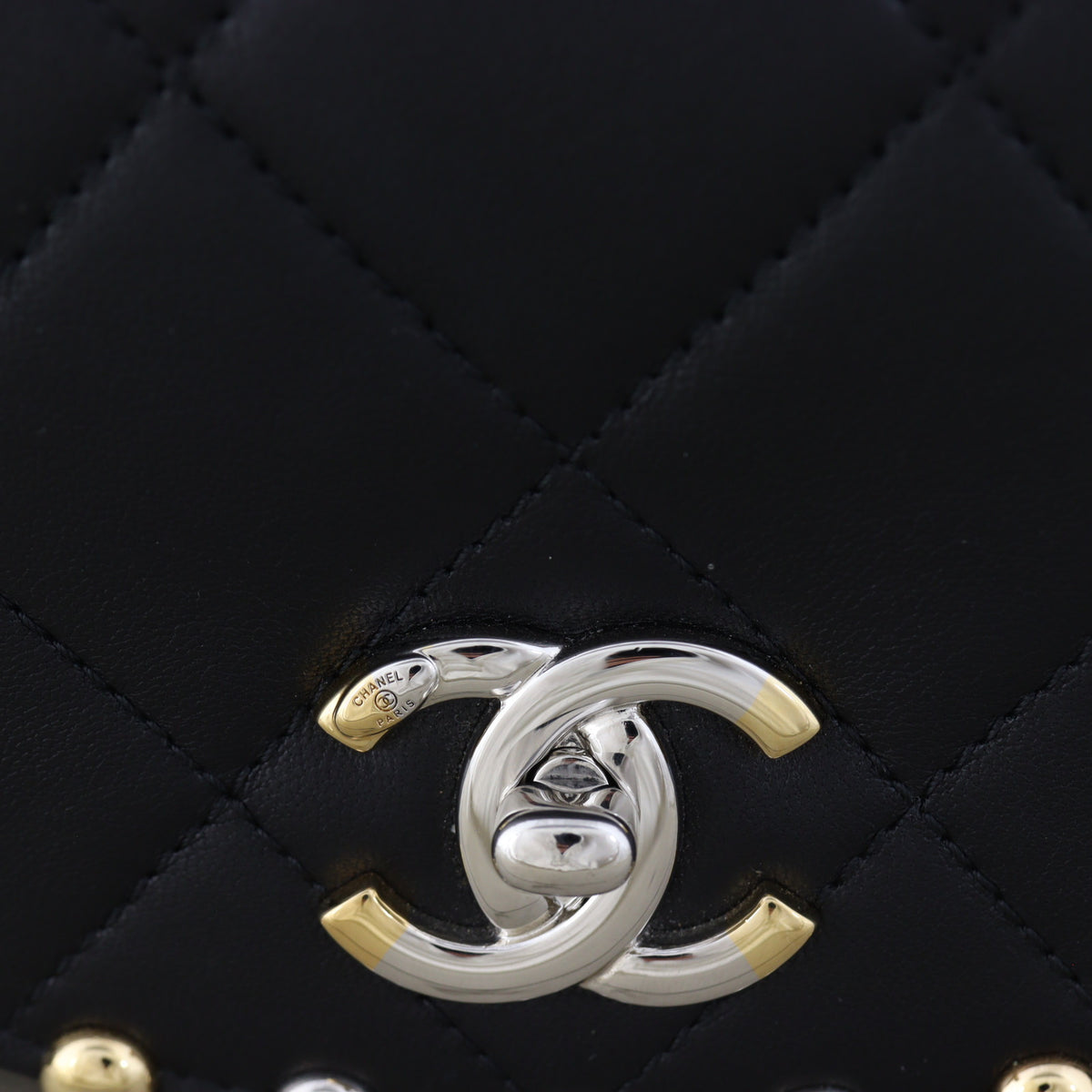 Chanel Saddle Stud Around Flap Bag_IMG_3298.jpg