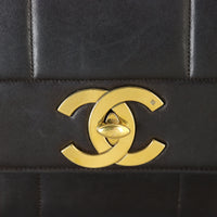 Chanel Vertical Quilted Flap Bag_IMG_3762.jpg